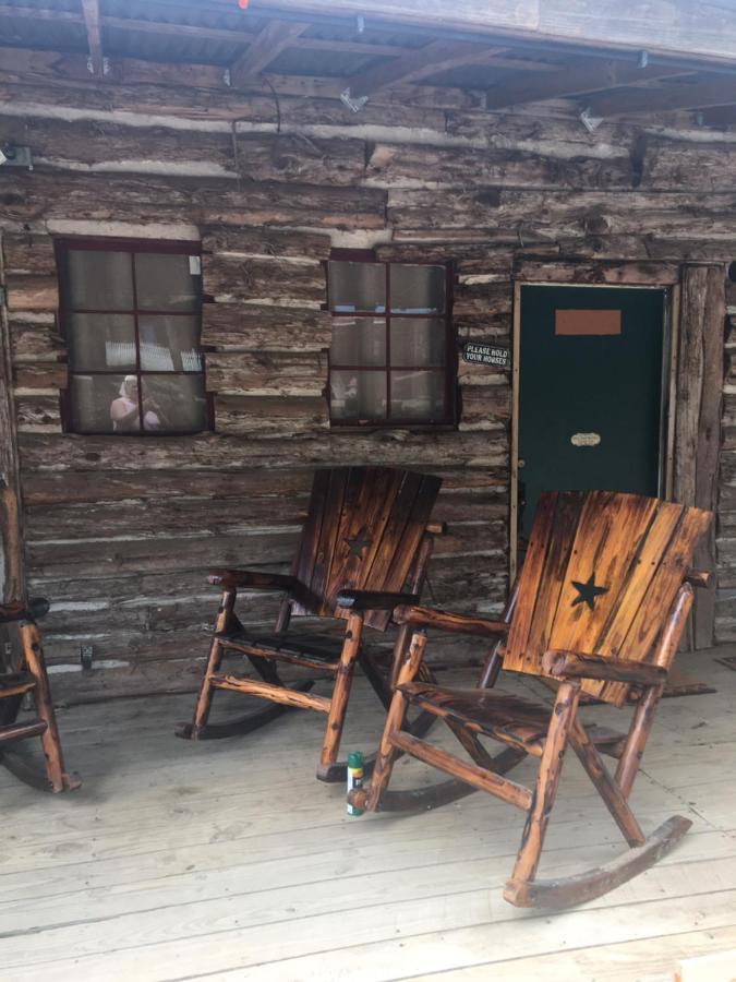 Acorn Hideaways Canton Old West Bunkhouse For 9 - Trail'S End Corral Eksteriør bilde